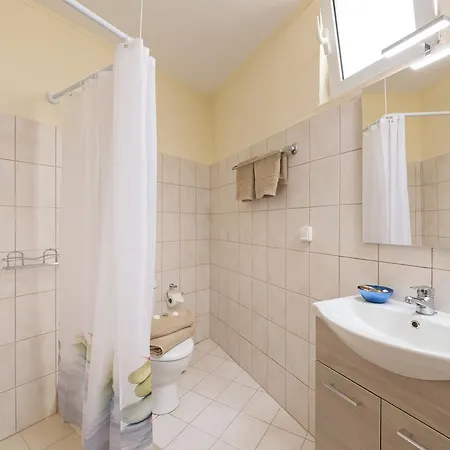 Valia's House Apartment *